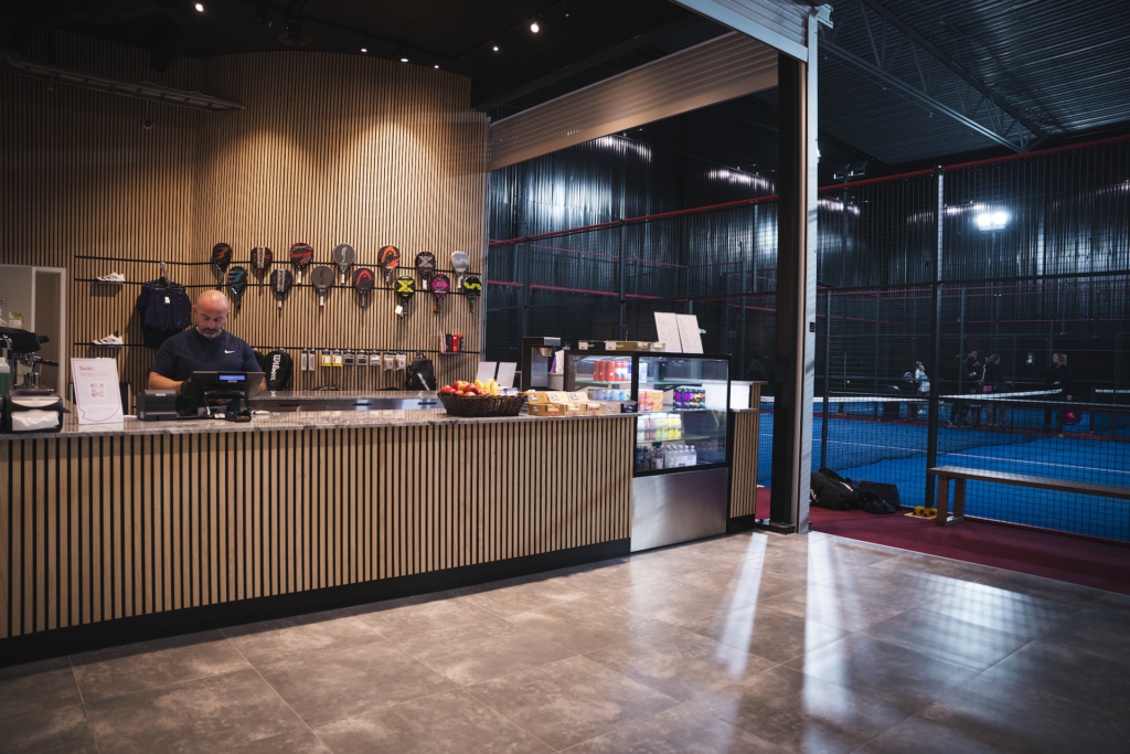 Cafeteria och shop padelanläggning Järfälla